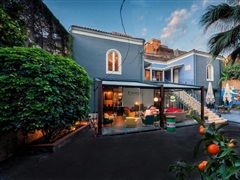 The Yard Hostel  Catania