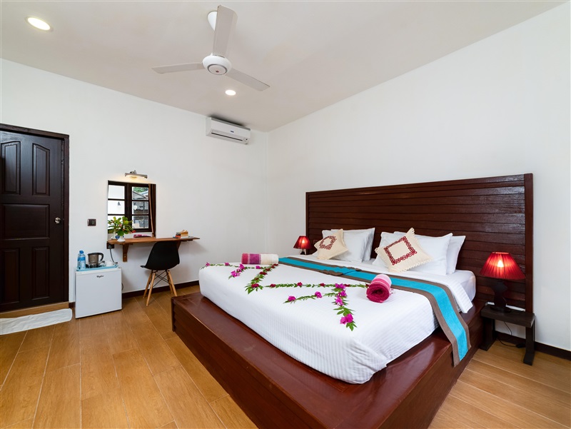 Salt Ukulhas Villa  UKULHAS