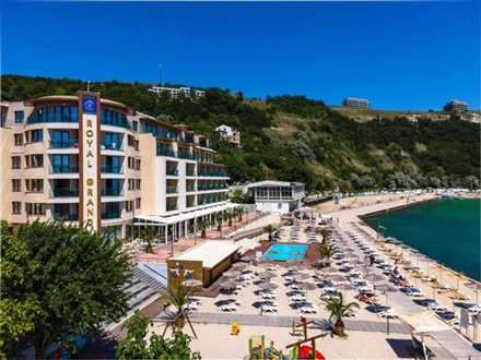 Royal Grand Hotel And Spa, Kavarna
