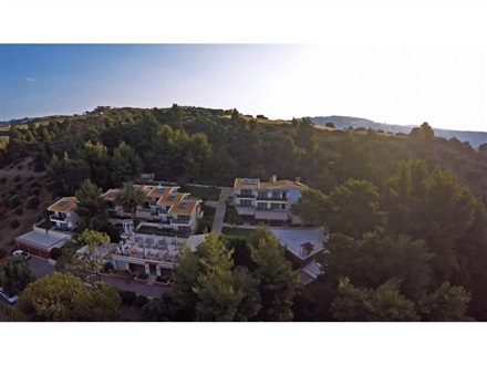 Cronwell Rahoni Park Hotel, Kassandra