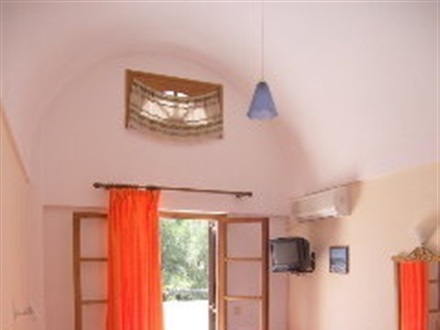 The Mohitero Hotel, Kamari