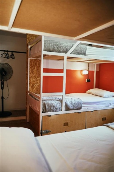 LOFT HOSTAL  Gerona Area