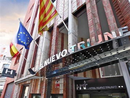 Nuevo Triunfo, Barcelona Airport