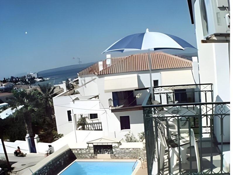 VICTORIA STUDIOS  Spetses