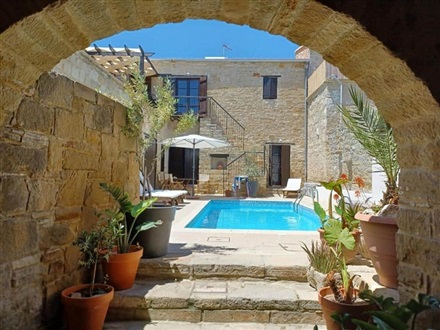Vrakas House, Tochni