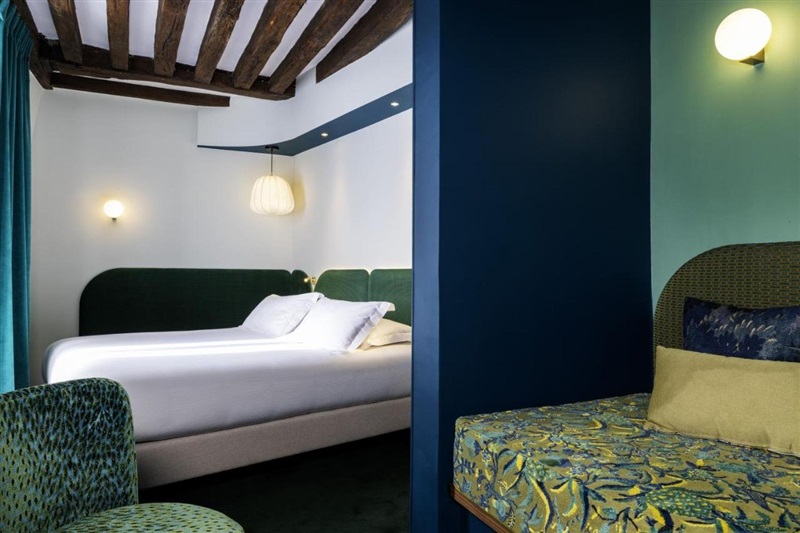 Room with King-Size Bed., Apartment