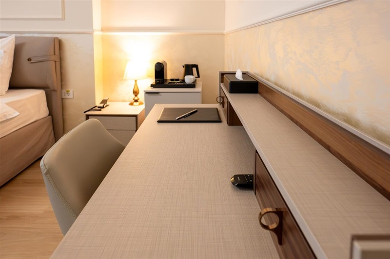 HOTEL LE BLANC COTROCENI.