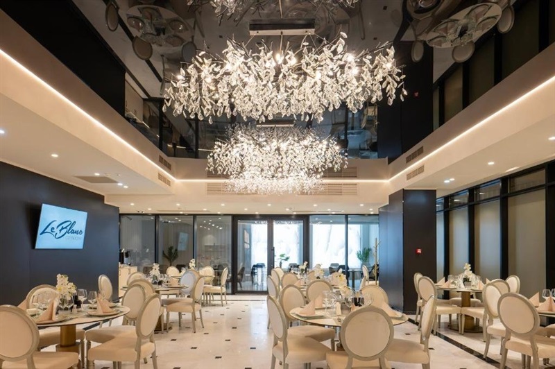 HOTEL LE BLANC COTROCENI.