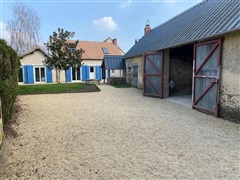 Maison proche du circuit / garage parking jardin